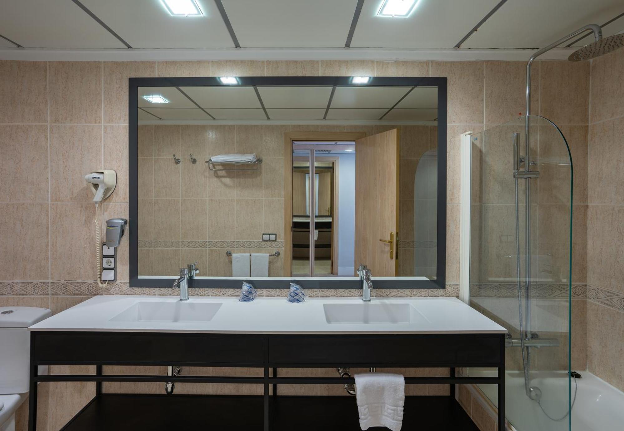 Medplaya Flamingo Oasis 4*